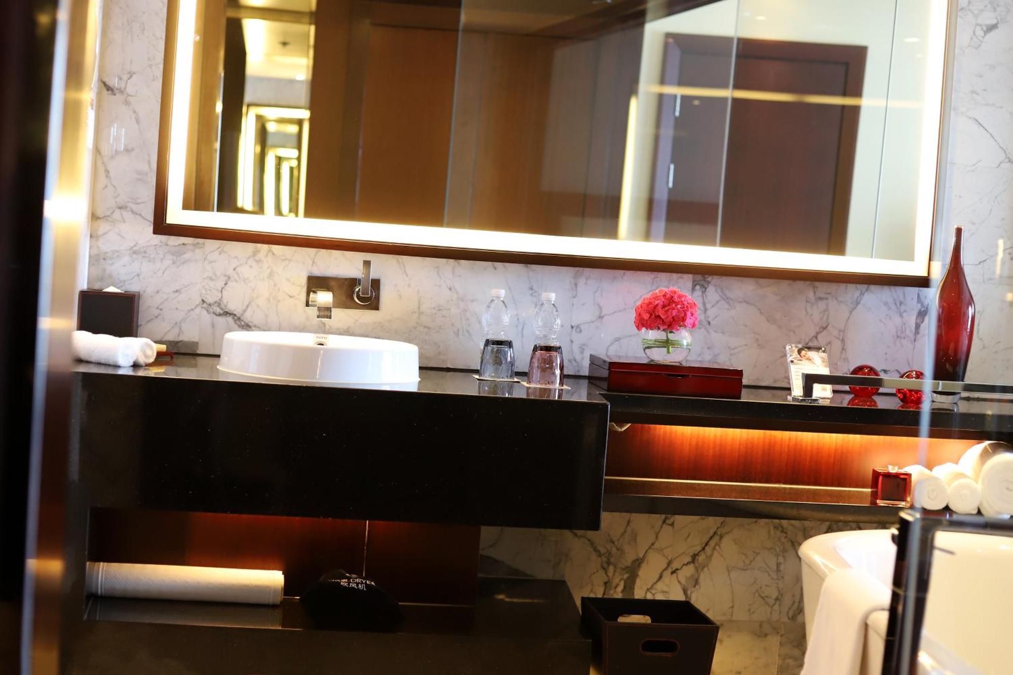 Renaissance Beijing Capital Hotel מראה חיצוני תמונה