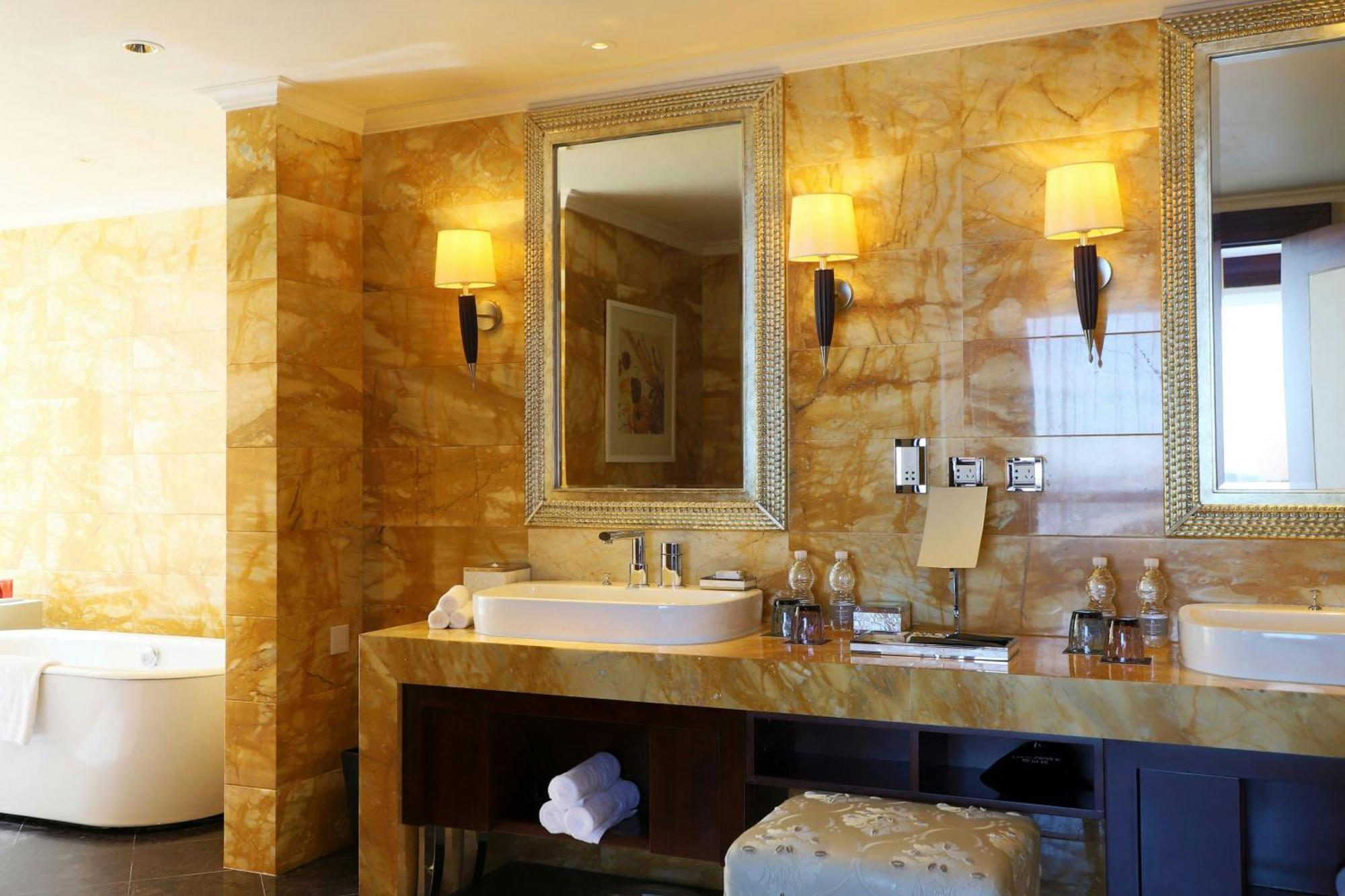 Renaissance Beijing Capital Hotel מראה חיצוני תמונה